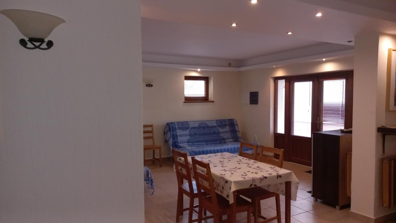 Apartamenty Warka Bagian luar foto