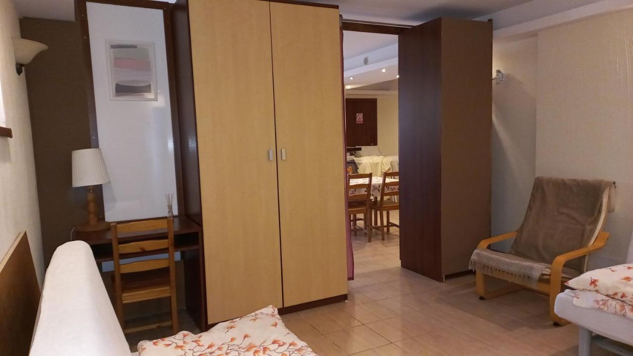 Apartamenty Warka Bagian luar foto