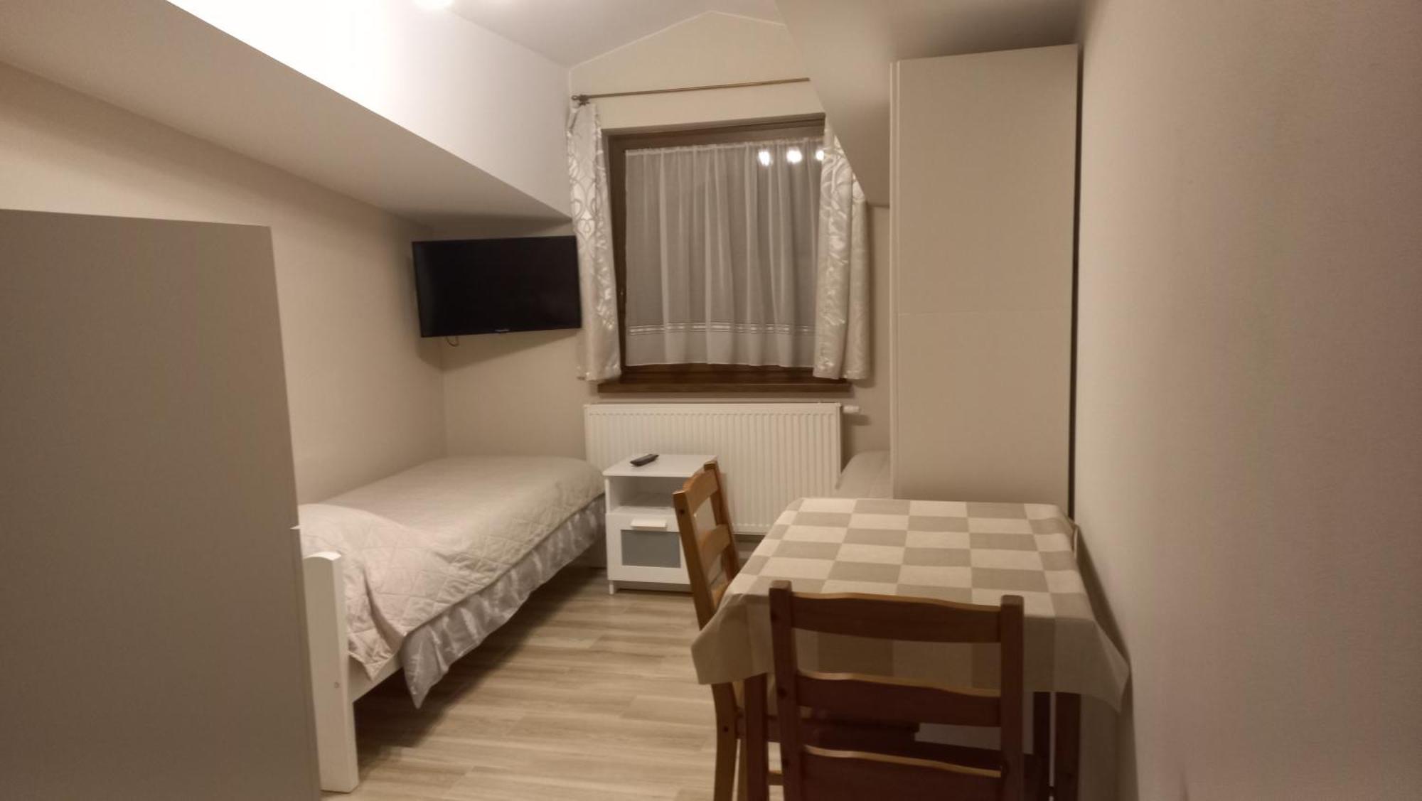 Apartamenty Warka Bagian luar foto