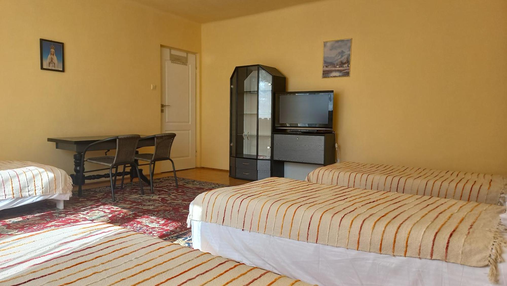 Apartamenty Warka Bagian luar foto